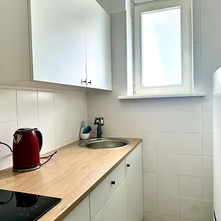 Apartment & Free Parking